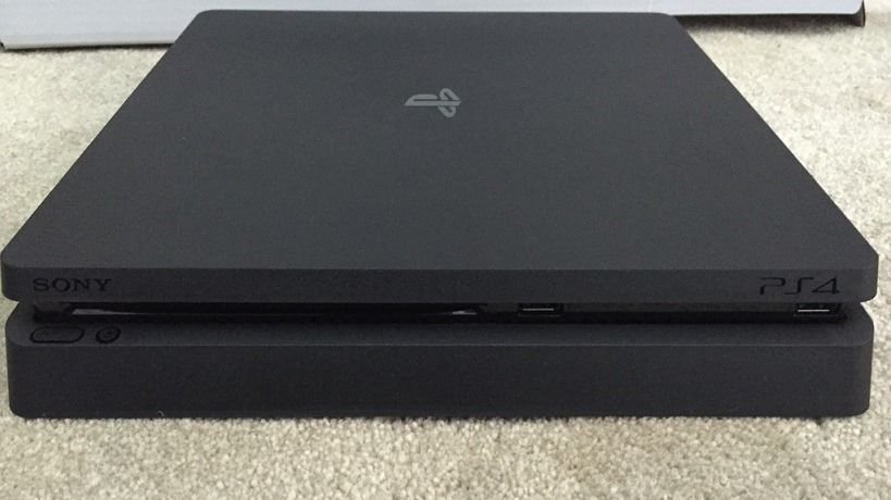 PS4 Slim leaks online feature