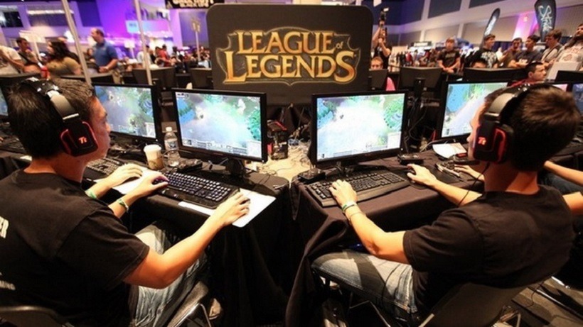 Dota 2 average player count hits three-year record high