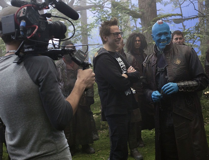 Guardians Of The Galaxy Vol. 2 L to R: on set w/ Director James Gunn and Yondu (Michael Rooker) Ph: Chuck Zlotnick ©Marvel Studios 2017