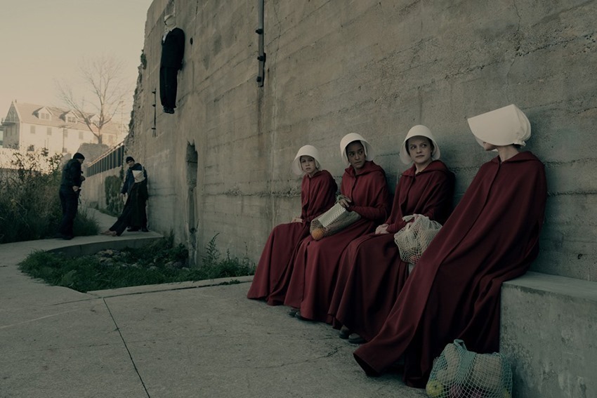 TheHandmaidsTale_2