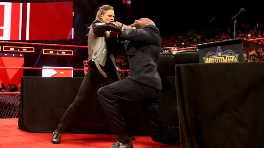 RAW April 02 (2)