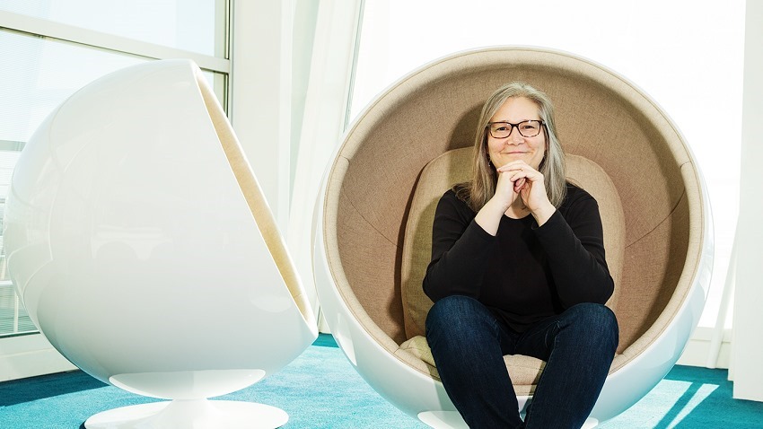 Amy Hennig has officially left EA 2