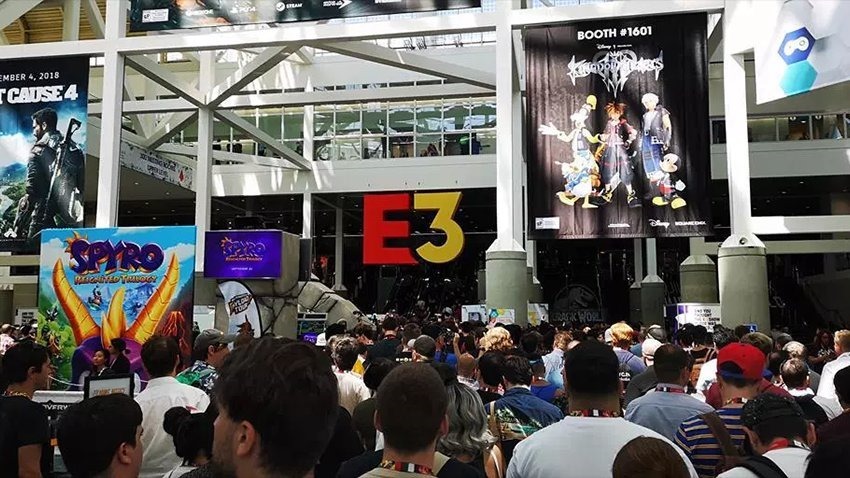 E3