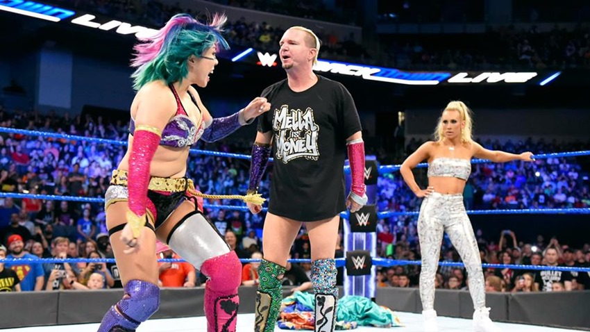 Smackdown LIVE (2)