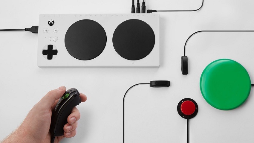 Microsoft Adaptive Controller out now