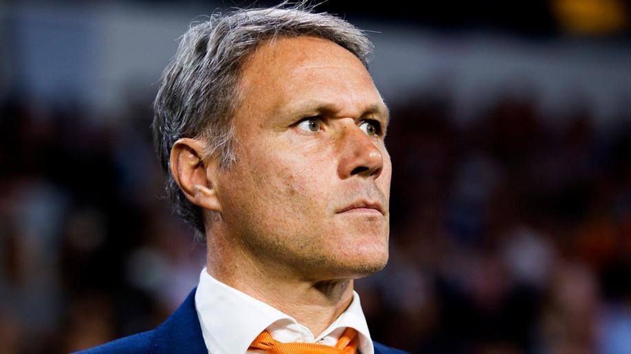 ea-sports-haalt-marco-van-basten-uit-fifa-20-na-sieg-heil-uitspraak