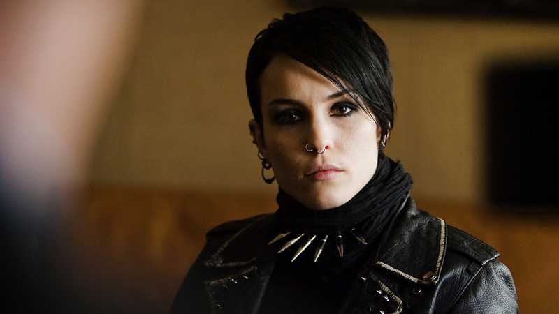 noomi rapace girl with the dragon tattoo mohawk