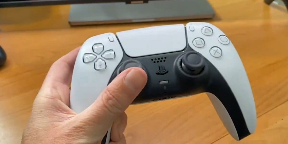 PS5-DualSense-Controller-Hands-On-Reveal-Coming-Friday