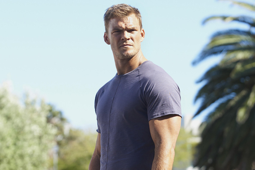 Alan Ritchson Thad Castle