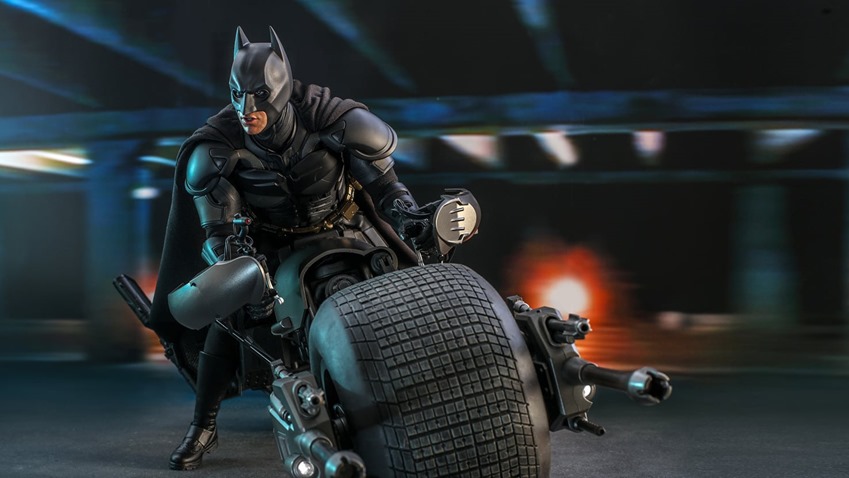 Hot Toys TDK Batman (14) 1