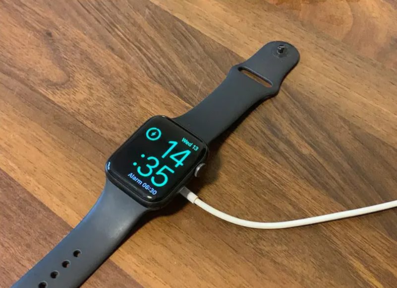 Iwatch 4 2024 not charging