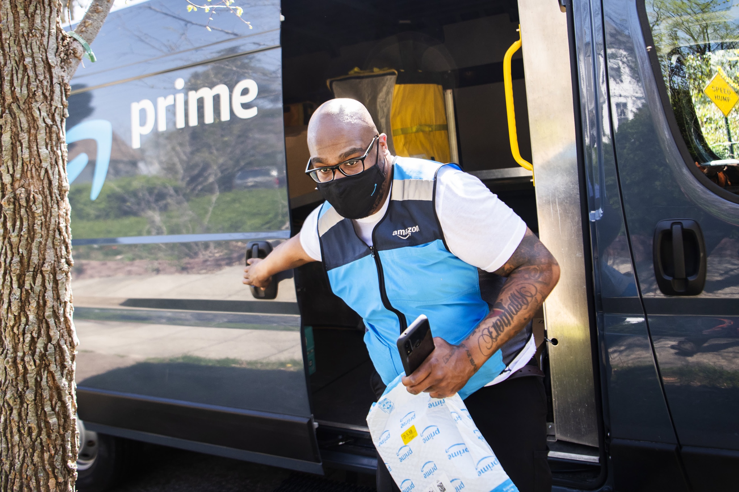 a-day-in-the-life-of-an-amazon-delivery-driver